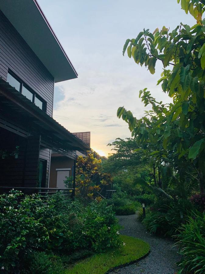 Baansuanklaiklungbangkrachao บ้านสวนใกล้กรุงบางกะเจ้า Phra Pradaeng Eksteriør bilde