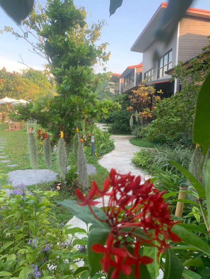 Baansuanklaiklungbangkrachao บ้านสวนใกล้กรุงบางกะเจ้า Phra Pradaeng Eksteriør bilde